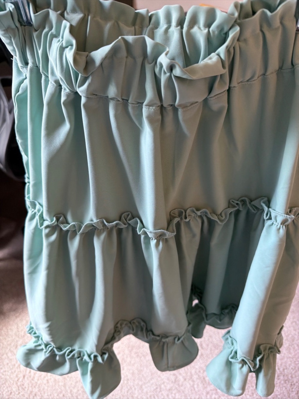 Zenana Sage Green Tiered Ruffle Mini Skirt Size S Boho Flowy Elastic Waist - Picture 7 of 7